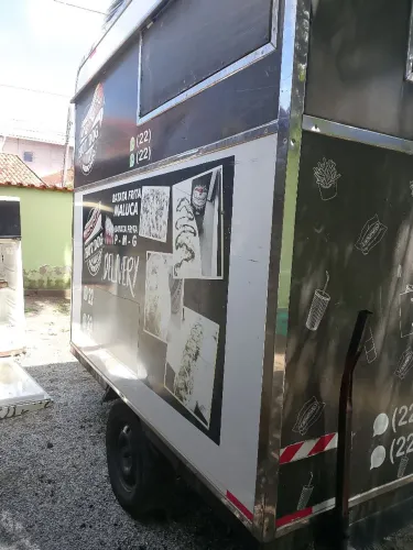 Vende-se um food truck muito, bom aceito aceito oferta ..  