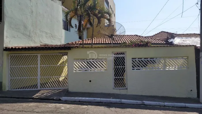Casa terrea à venda na Vila Granada, São Paulo: ótima localização!