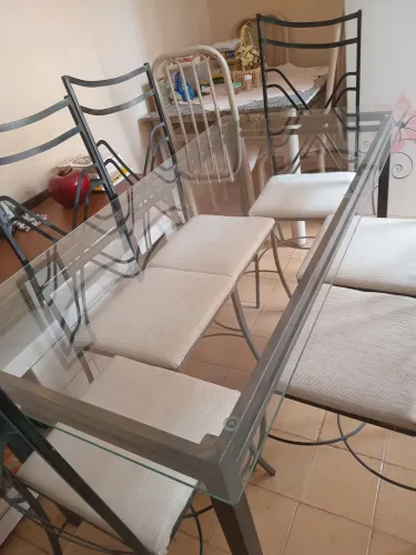 Mesa de jantar com 6 cadeiras tampo de vidro