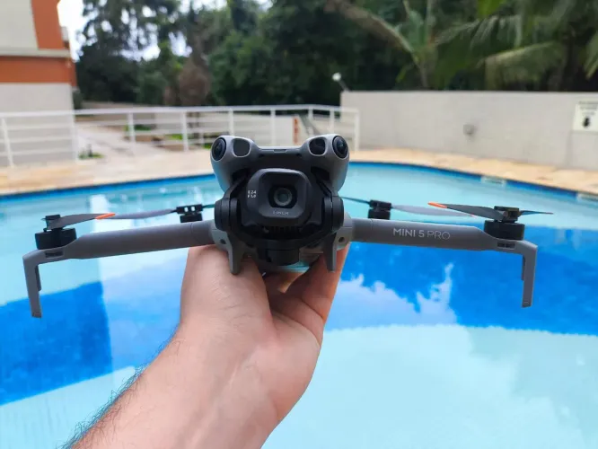Dji mini 5 pro combo fly more plus com tela