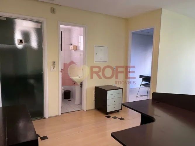 Sala Comercial Perfeita para Consultório ou Escritório - 5 min do Metrô Santa Cruz