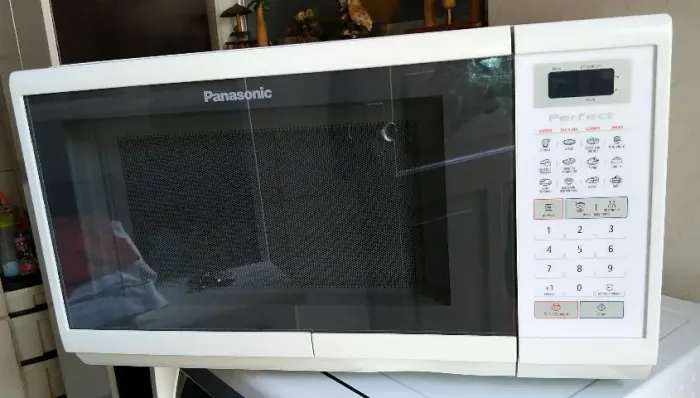 Micro-ondas Panasonic Perfect NN-ST571WRU branco 28L