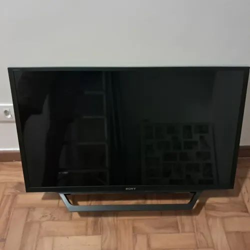 TV Sony 32" c%acesso a Internet (Netflix e YouTube) Impecável. 