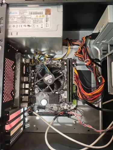 Pc com processador e 16gb ram(descrição)