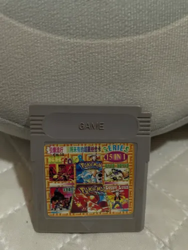 Pokémon dentre outros p/Game Boy