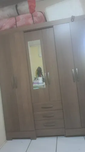 Sapateira e guardar roupas