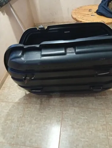 Vendo bagageiro para veículo em ótimo estado 50 lt