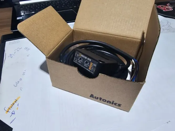 Sensor Fotoelétrico Reflexivo 3mt Rele Ben3m-pfr Autonics