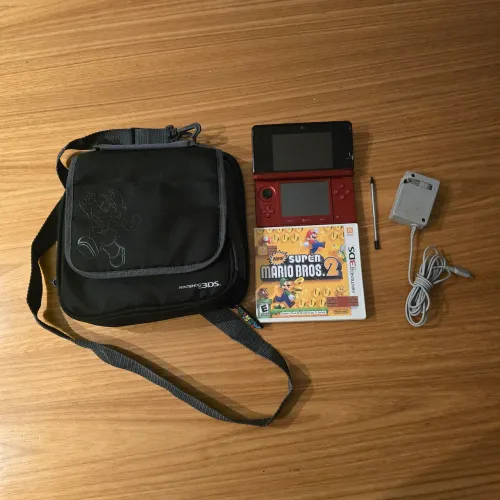 Nintendo 3DS Original + New Super Mario Bros 2 + Case