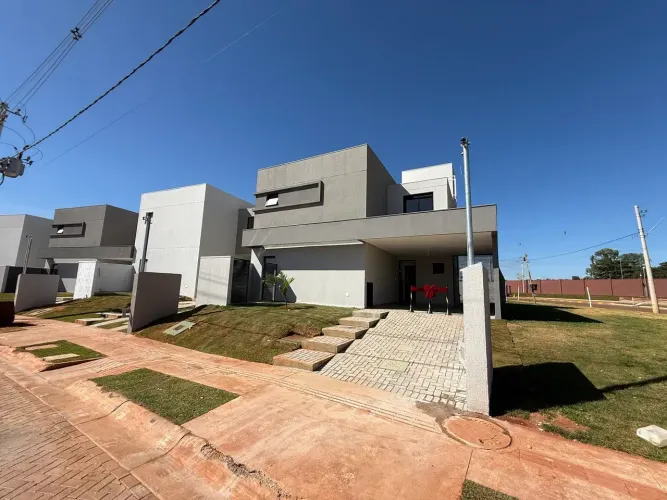 Agio sobrado esquina Jardins Berlim 04 qtos 03 suites