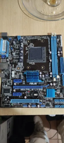 Placa mãe M5A78L-M, funcionando 100%