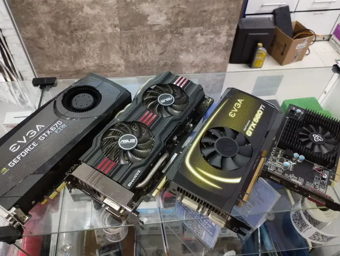 Lote de Plascas de Vídeo para Retirada de Peças | Gtx 670 | Gtx 660 Ti | GTX 770