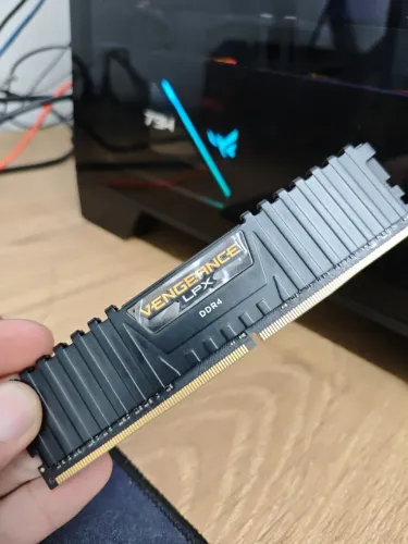 Memória DDR4 16GB PC3200 Vengeance LPX Preto 1x16gb