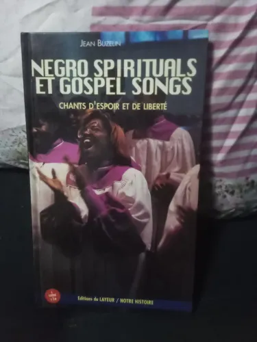 Livro importado francês Negro Spirituals et Gospel Songs com CD de músicas