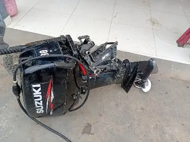 Motor 30hp suzuki..aceito cartão.com nota fiscal