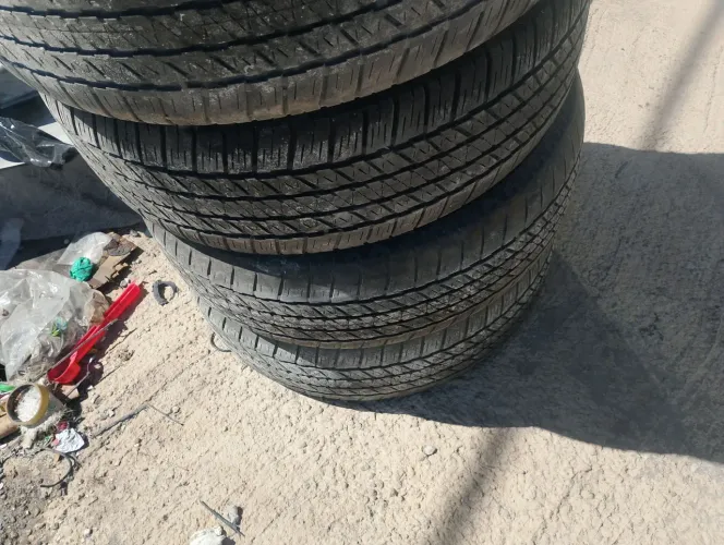 Vendo 6 Pneus 265/60R18