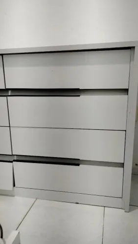 Cômoda 8 gavetas
