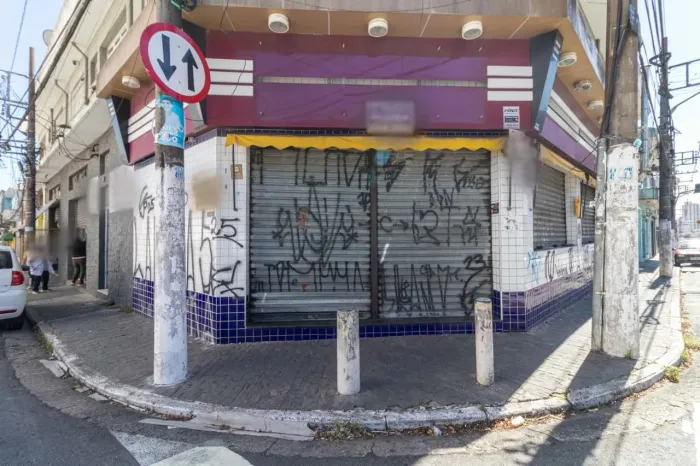 Casa comercial na Rua Simão Lopes, 852 350 m²