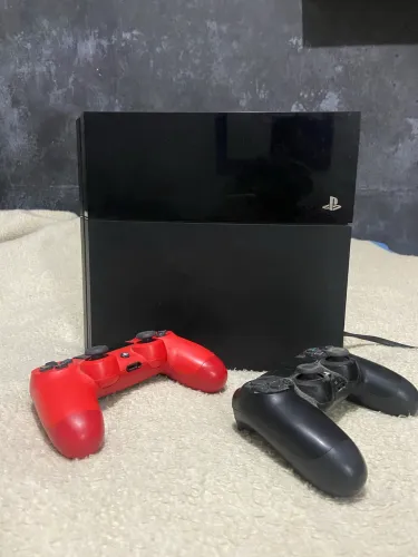 Ps4 + 2 controles e jogos