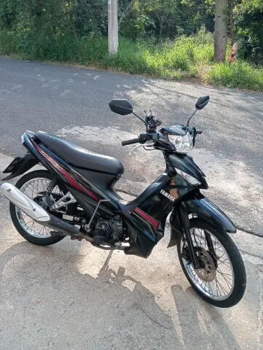 Yamaha Crypton ED partida elétrica e freio a disco