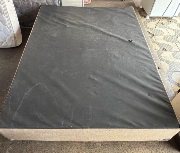 Base Box pra colchão casal tamanho padrao usada barata