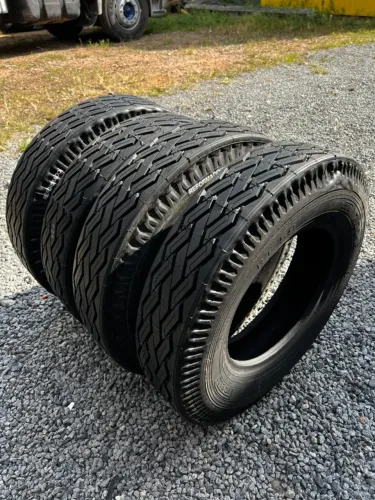 Pneus 7.00-16 Reformados Com Borracha Vipal e 1 Ano De Garantia - R$ 650.00 Unidade