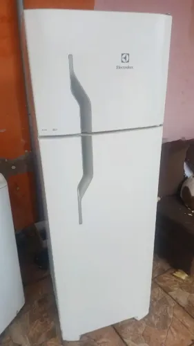 Geladeira Electrolux ENTREGO