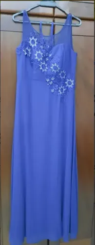 Vestido de Festa Azul com Renda