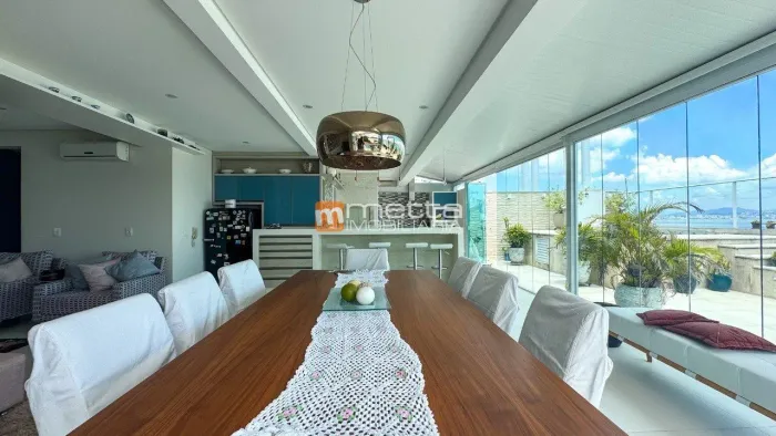 Cobertura de 260m² em condomínio à Venda em João Paulo, Florianópolis - SC