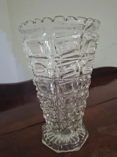 Vaso de vidrão antigo
