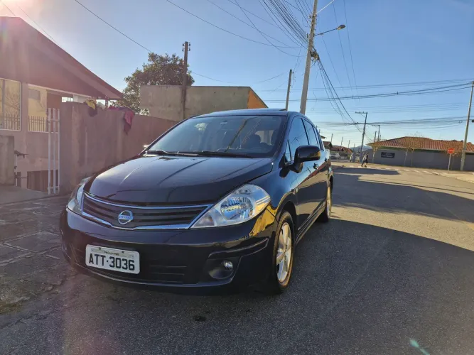 Nissan Tiida SL 1.8/1.8 Flex 16V Mec. 2011