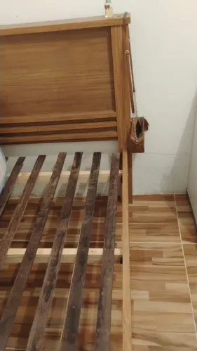 CAMA DE SOLTEIRO A VENDA - R$ 400,00