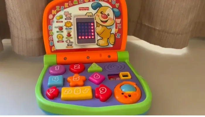Notebook Fisher Price Bilíngue 
