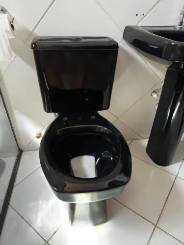 Jogo de vaso sanitário e pia