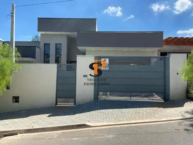 Casa à venda no bairro Jardim Das Videiras em Vinhedo/SP