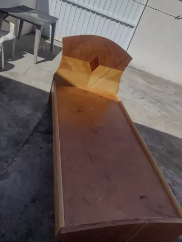 Vendo cama de solteiro