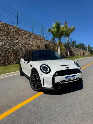 Mini Cooper S 2.0 Turbo 16V 5P Aut. 2024
