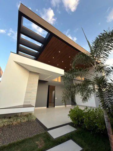 Casa c/ 04 suítes e Energia solar na Qd 505 sul