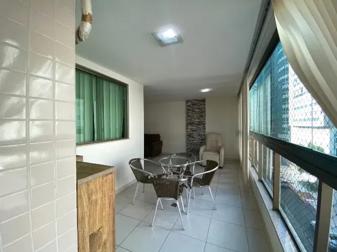 Excelente apartamento 3 quartos, muito bem localizado.