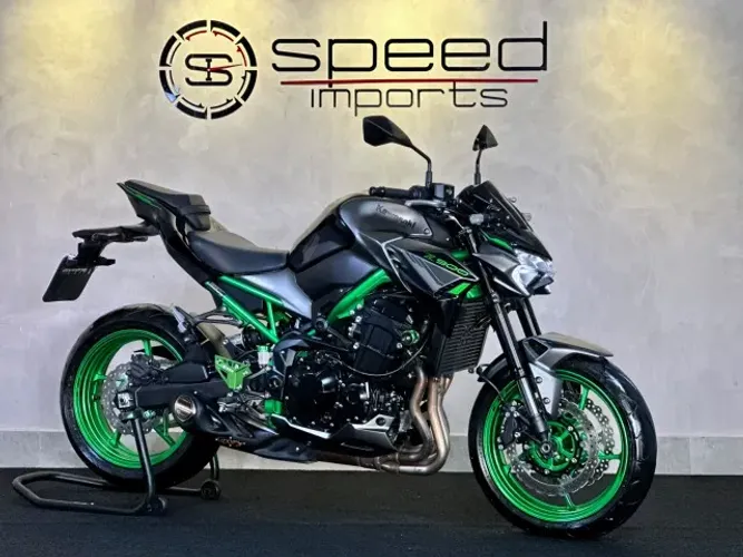 Kawasaki Z 900 2023