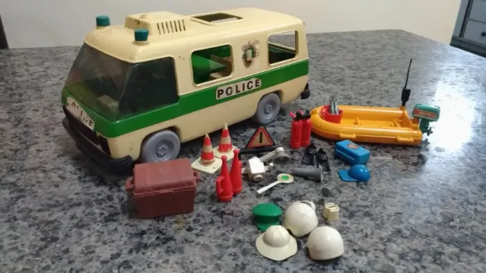 Playmobil TROL - Van da Policia, Bote e Acessórios - Coleção Brinquedos Antigos Anos 8