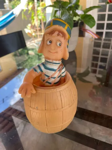 Boneco Chaves com Barril(raro) ambos de borracha, Original.