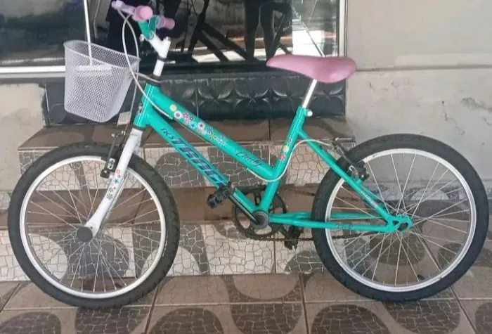Bicicleta Aro 20 menina