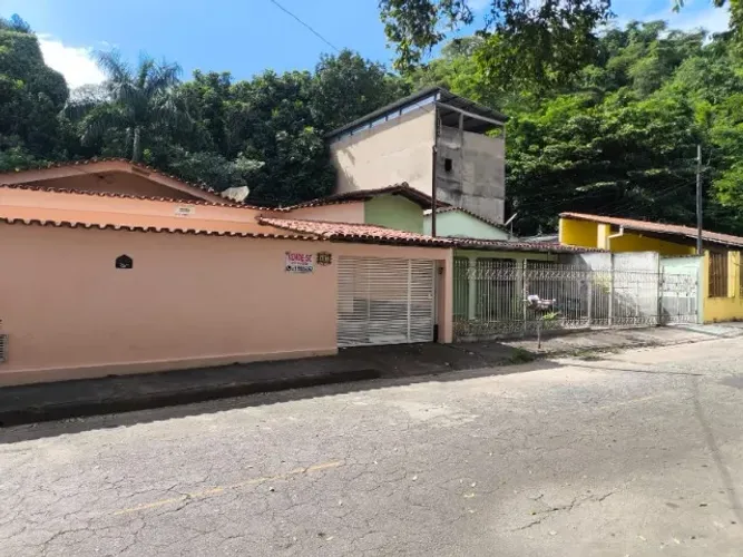 Vendo casa no Bom Retiro em Ipatinga