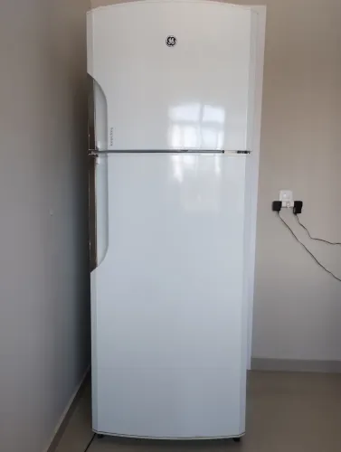 Geladeira Frost Free GE 420 litros 127 V