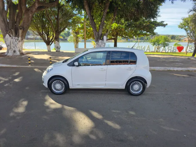 Volkswagen Up! Move 1.0 TSI Total Flex 12V 5P 2016