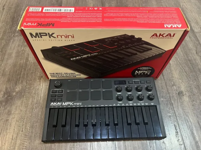 Akai MPK Mini - Black Edition 
