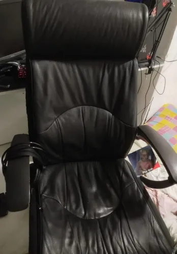 CADEIRA PRESIDENTE EXECUTIVA DE COURO LEGÍTIMO