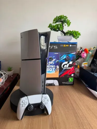 PS5 Slim Digital 1tb + Controle + Brinde exclusivo | Ipanema - RJ |