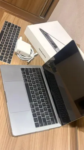 MacBook Pro 13- 2019